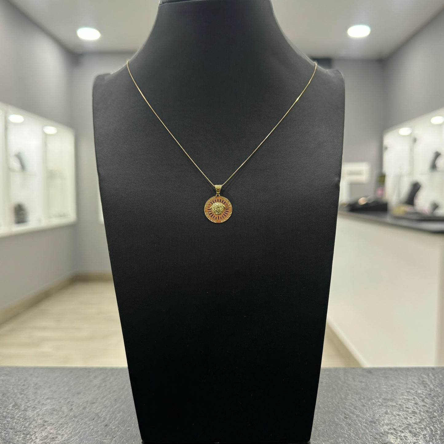 Collana veneziana con medusa oro