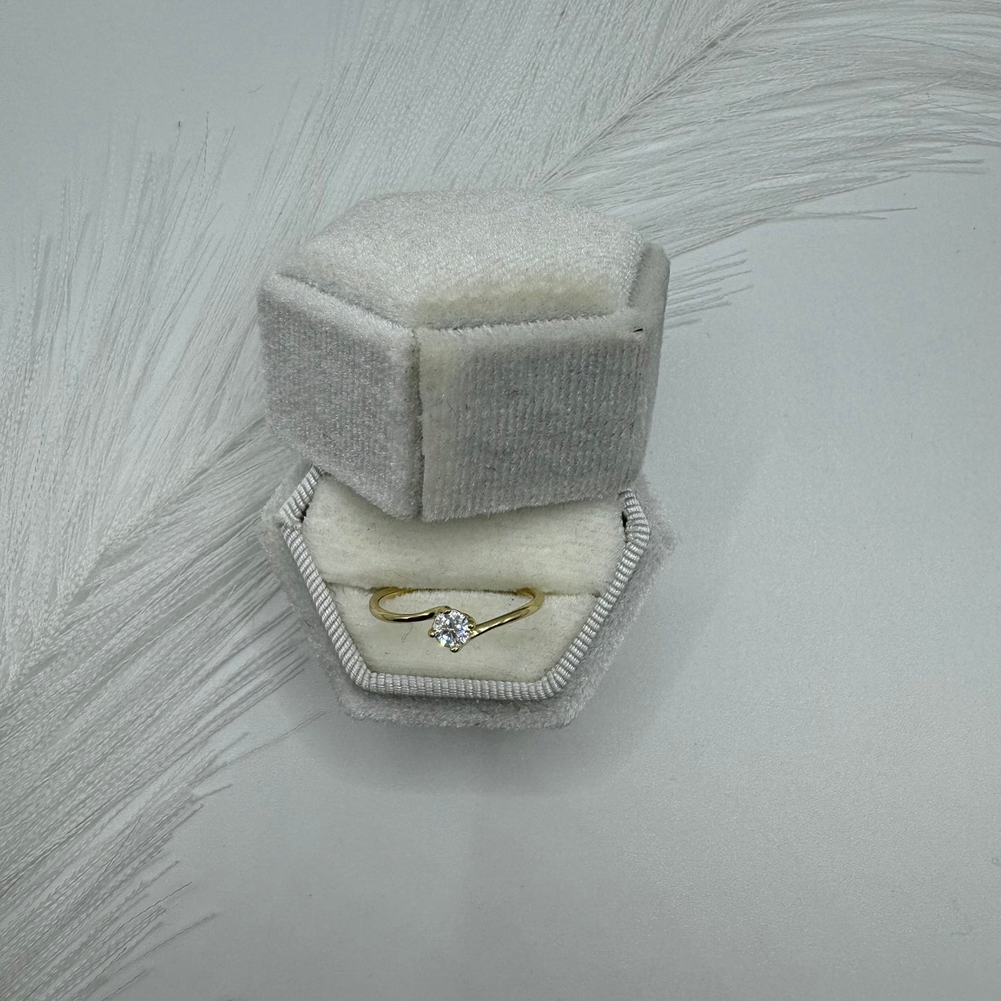 Anello solitario zirconi e oro