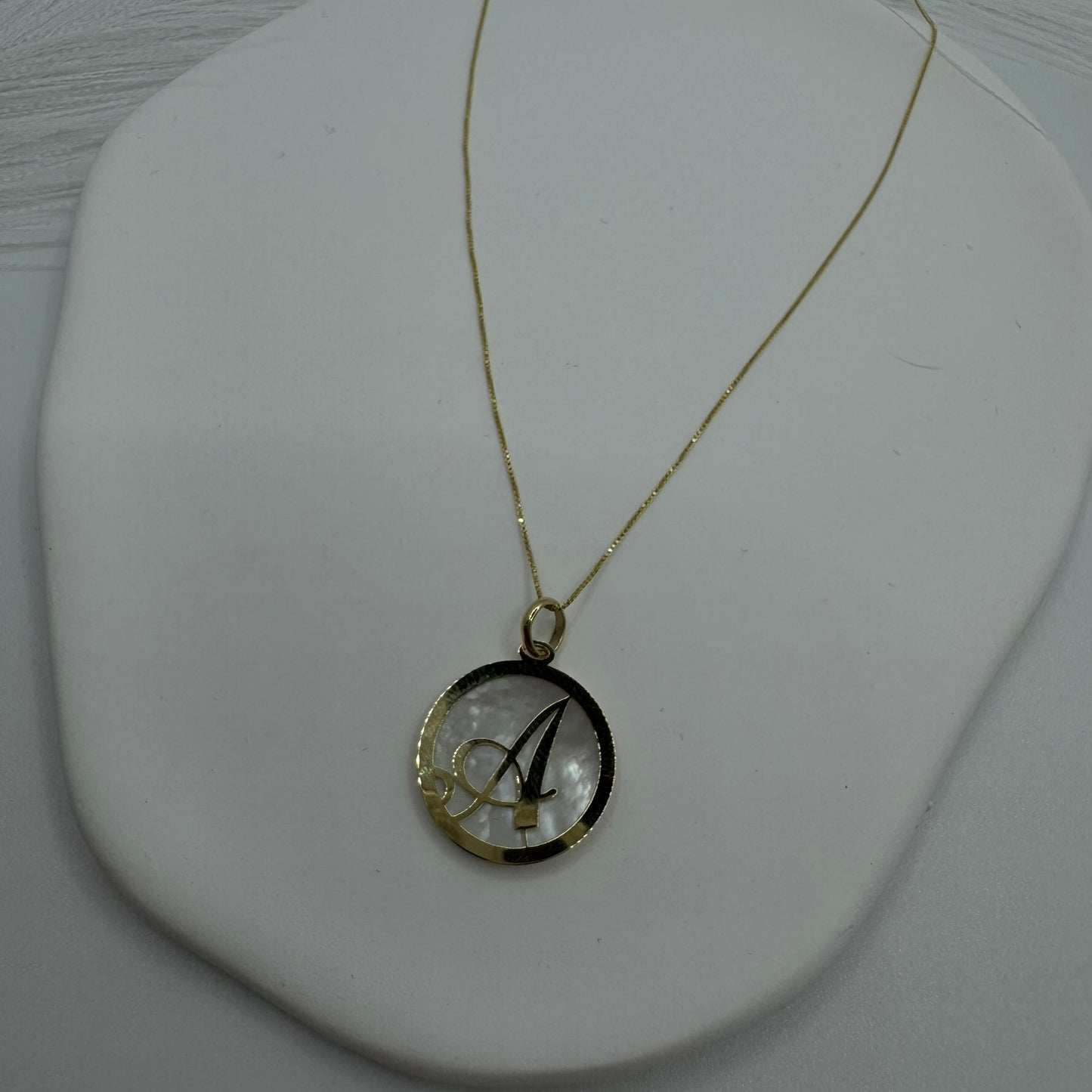 Collana veneziana con lettera cerchio oro