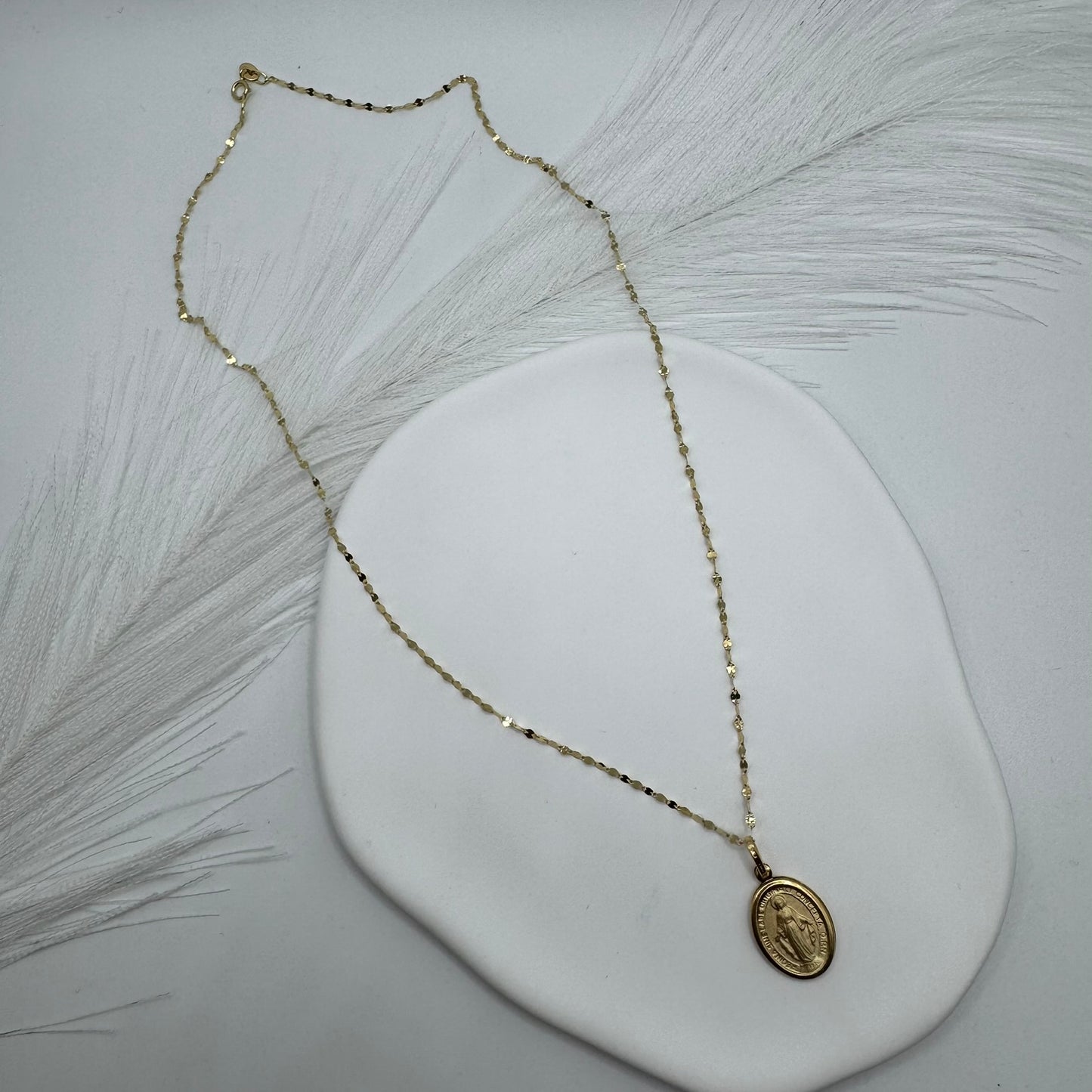 Collana con madonna miracolosa oro