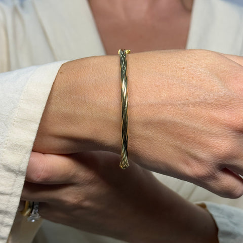 Bracciale rigido torchon oro