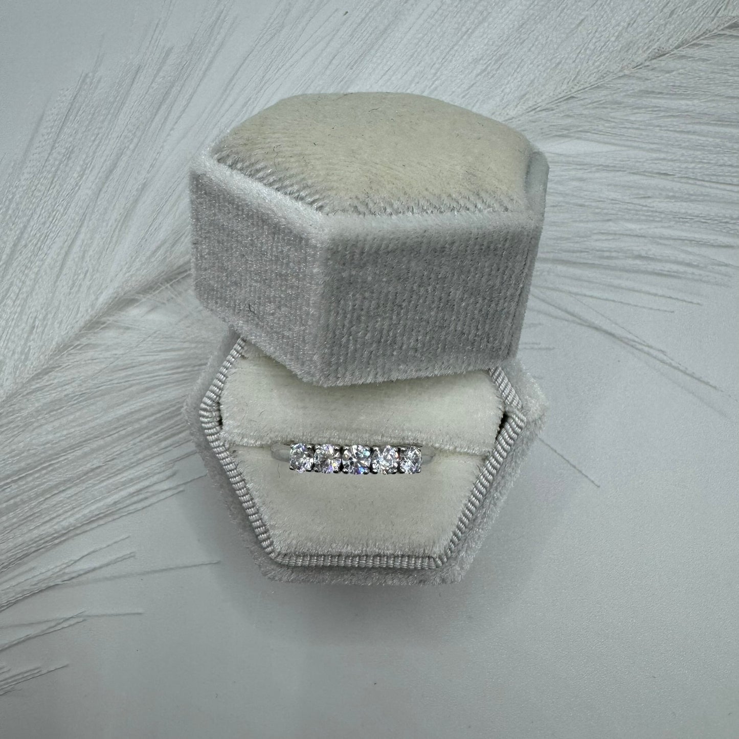 Anello semi Veretta zirconi e oro