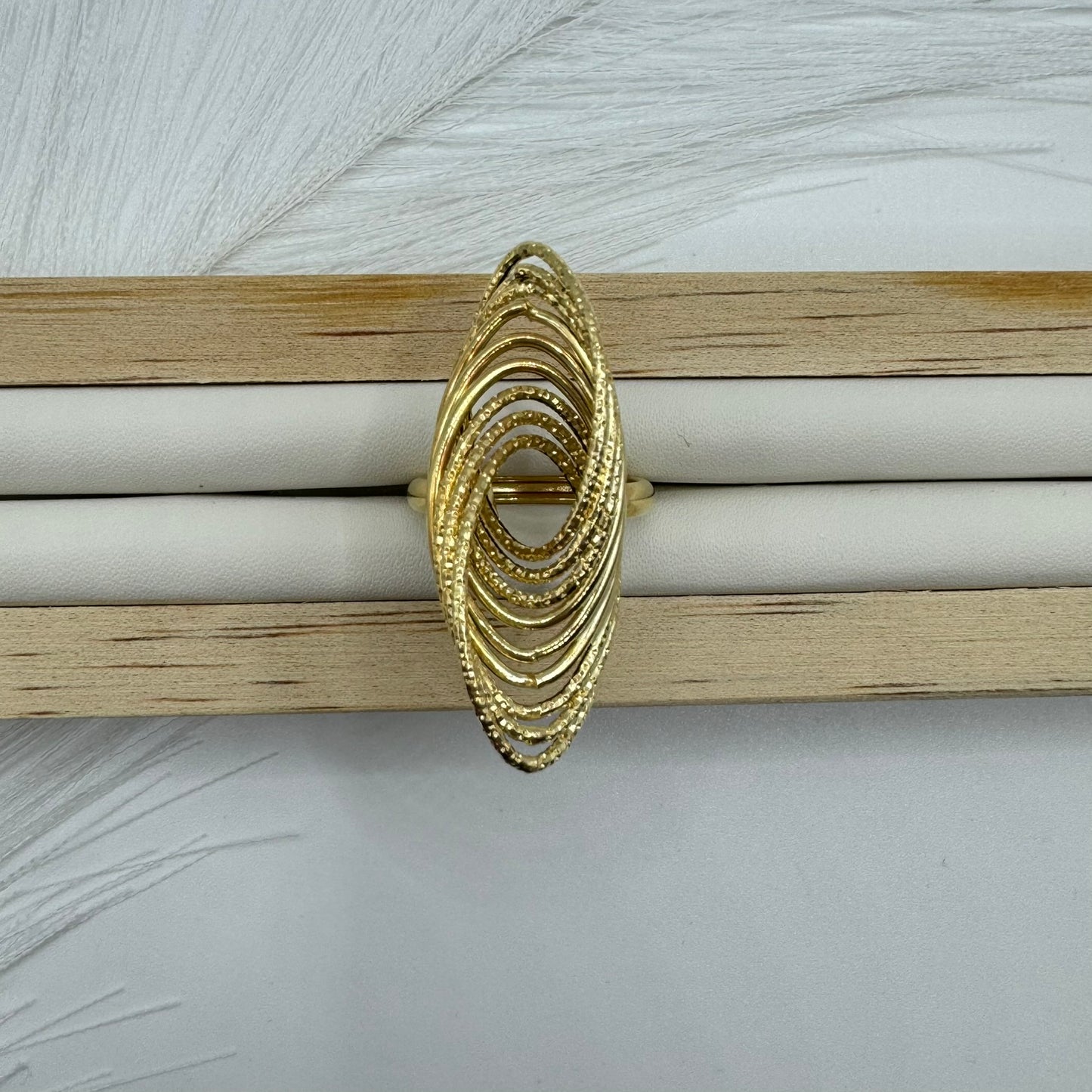 Anello nodo filamenti oro