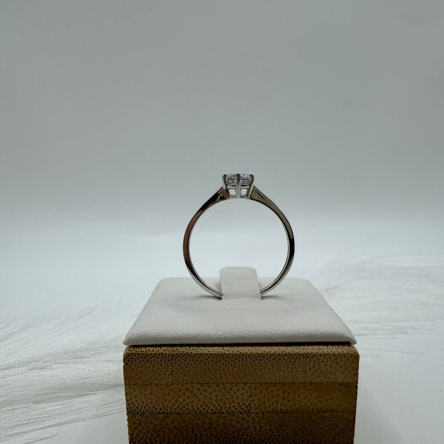 Anello solitario zirconi e oro