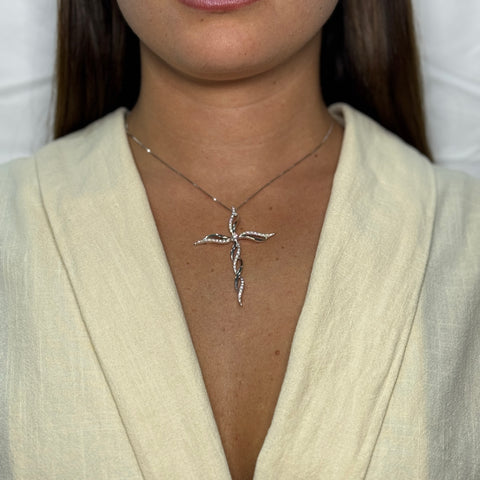 Collana veneziana con croce torchon oro e diamanti