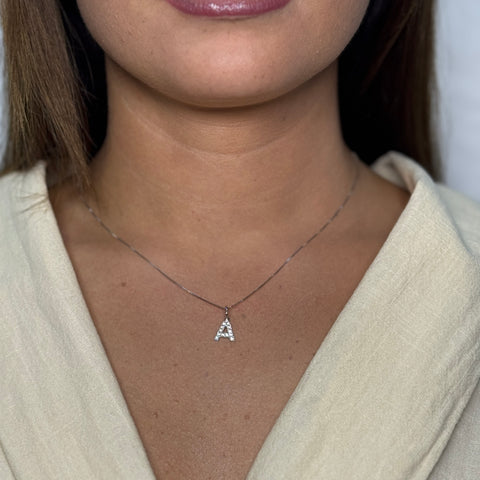 Collana con lettera zirconata oro
