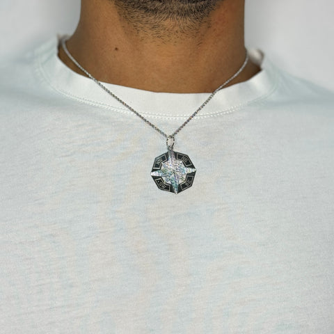 Collana fune con rosa di venti oro