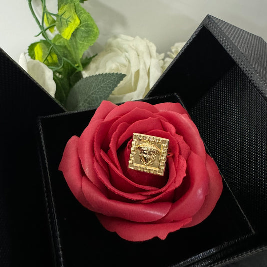 Box Anello stemma medusa oro