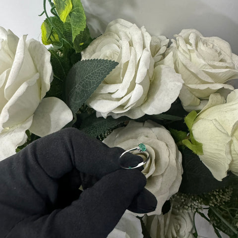 Anello Smeraldo e diamanti E-F / IF-VVS