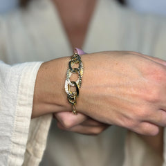 Bracciale catena martellata oro