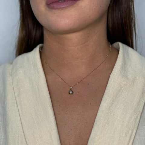 Collana con fiore con zirconi oro