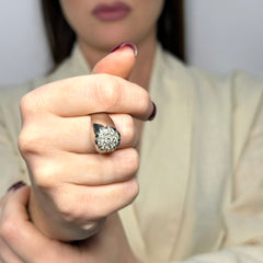 Anello scudo big diamanti e oro bianco
