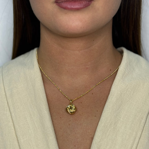 Collana con nodo oro
