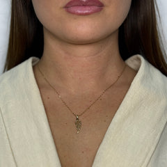 Collana con ala traforata oro