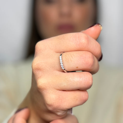 Anello semi veretta E-F/IF-VVS oro e diamanti