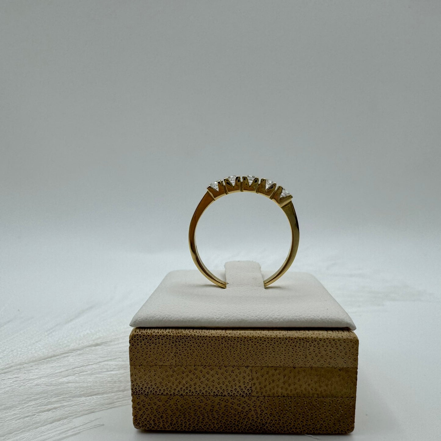Anello Semi Veretta zirconi e oro