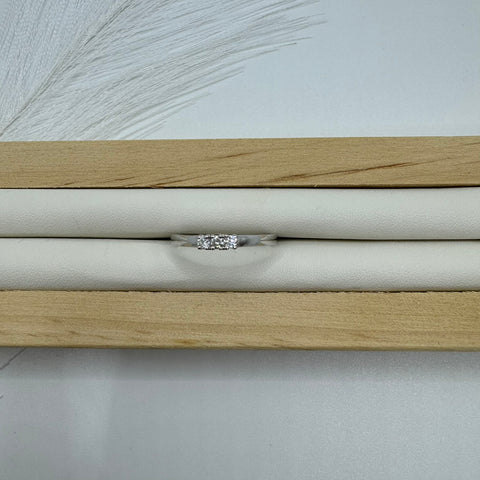 Anello trilogy E-F/IF-VVS oro e diamanti