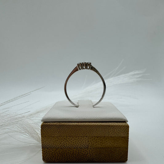 Anello trilogy  F / VS oro e diamanti