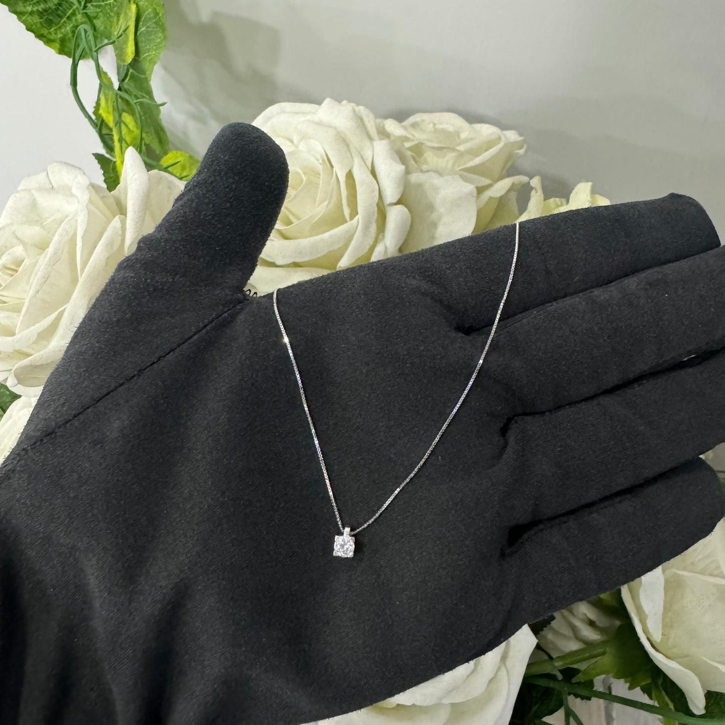 Collana punto luce oro e zircone