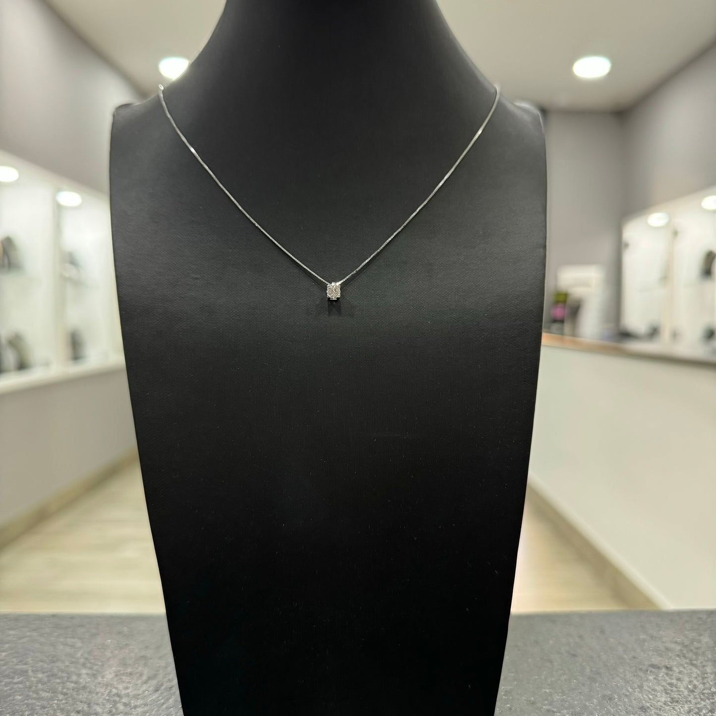 Collana punto luce oro e zircone