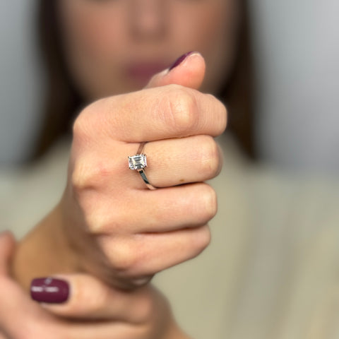 Anello solitario G/H oro e diamante