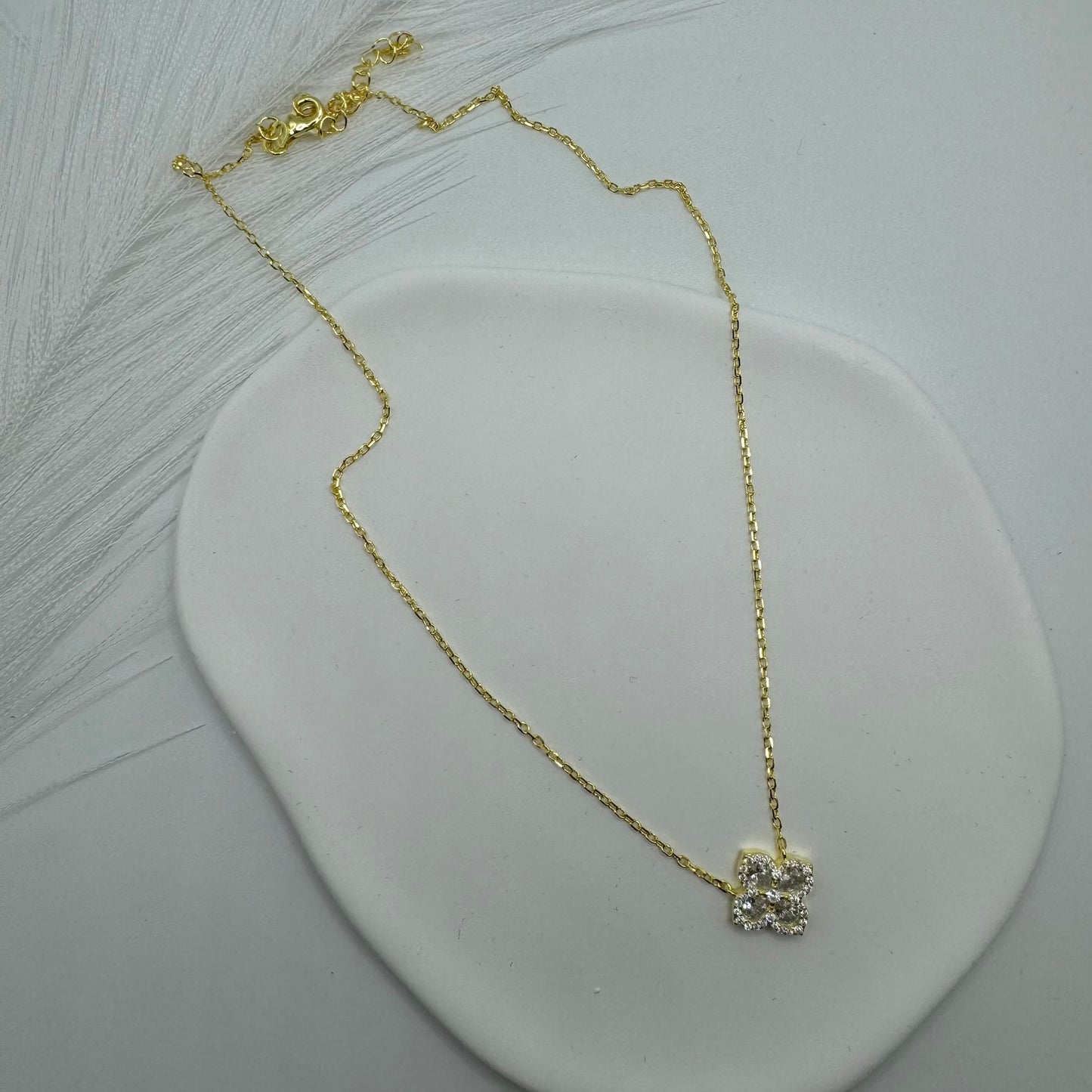Collana ovalina con fiore gold Argento e zirconi