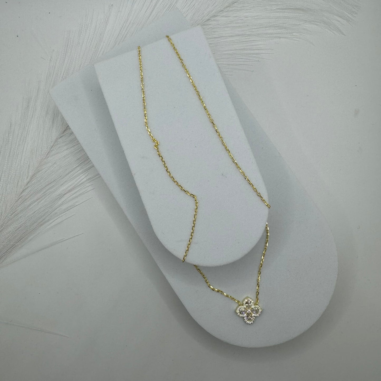 Collana ovalina con fiore gold Argento e zirconi