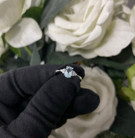 Anello Topazio e diamanti E-F/ IF-VVS1 oro