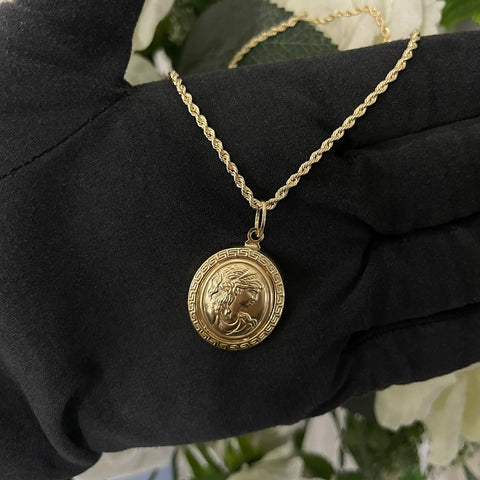 Collana fune con medaglia dea bombè oro