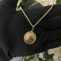 Collana fune con medaglia dea bombè oro