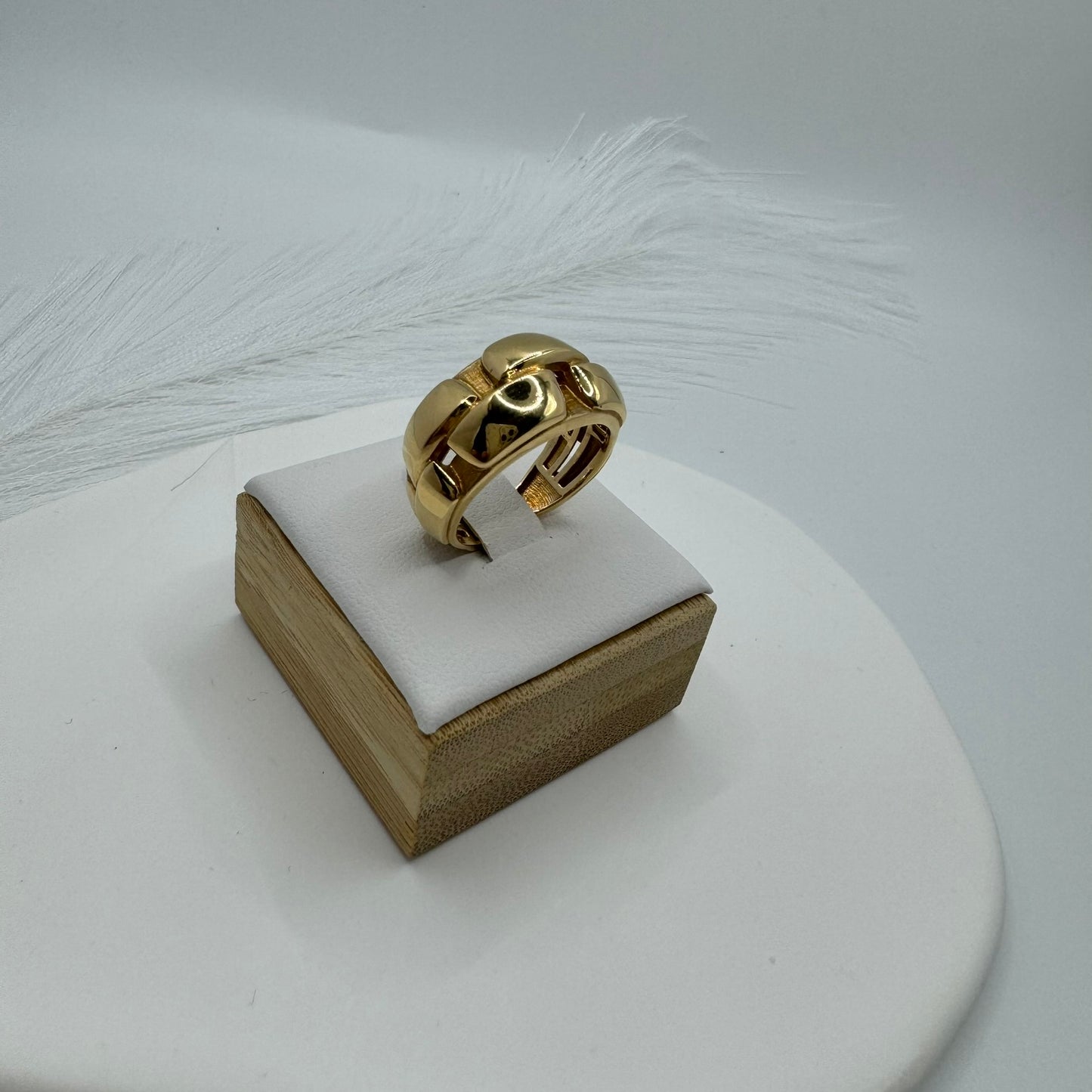 Anello fascia bombè alternato oro