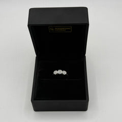 Anello trilogy fiore oro e diamanti