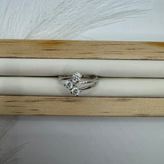 Anello trilogy zirconi oro