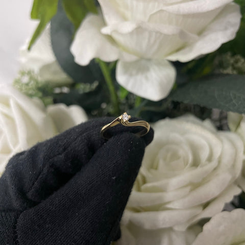 Anello solitario E-F IF-VVS oro e diamante