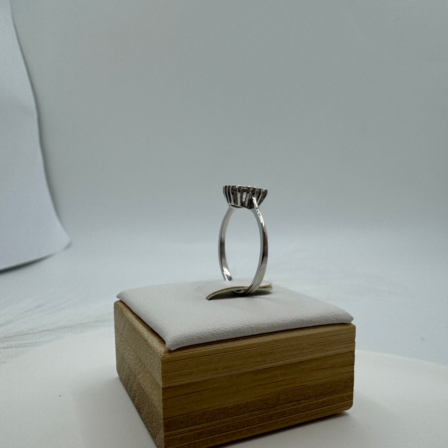 Anello Magic oro e zirconi