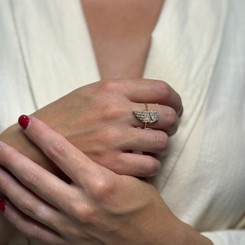 Anello ala zirconi e oro