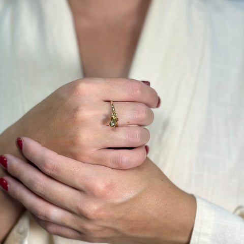 Anello con pendente ciuccio oro