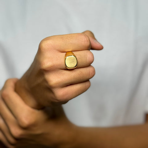 Anello scudo uomo oro
