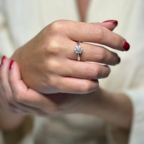 Anello fiore F/ VS oro e diamanti