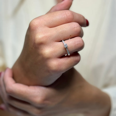 Anello solitario pavè E / IF-VVS oro e diamanti