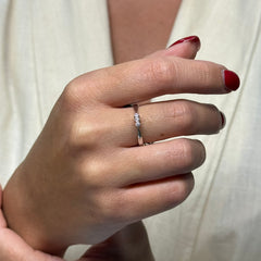 Anello trilogy E-F/IF-VVS oro e diamanti