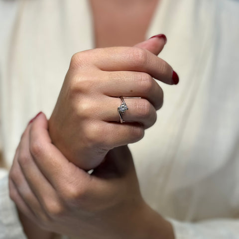 Anello solitario K-M/ VS oro e diamante