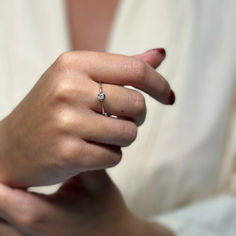 Anello solitario  G-H/ VS oro e diamante