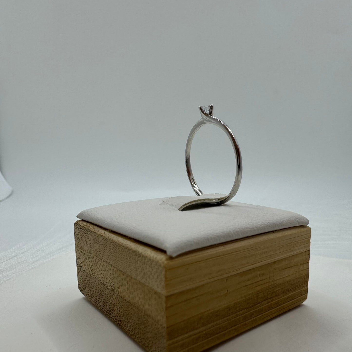 Anello solitario oro