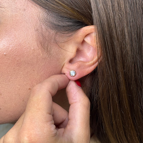 Orecchini punto luce oro e zirconi