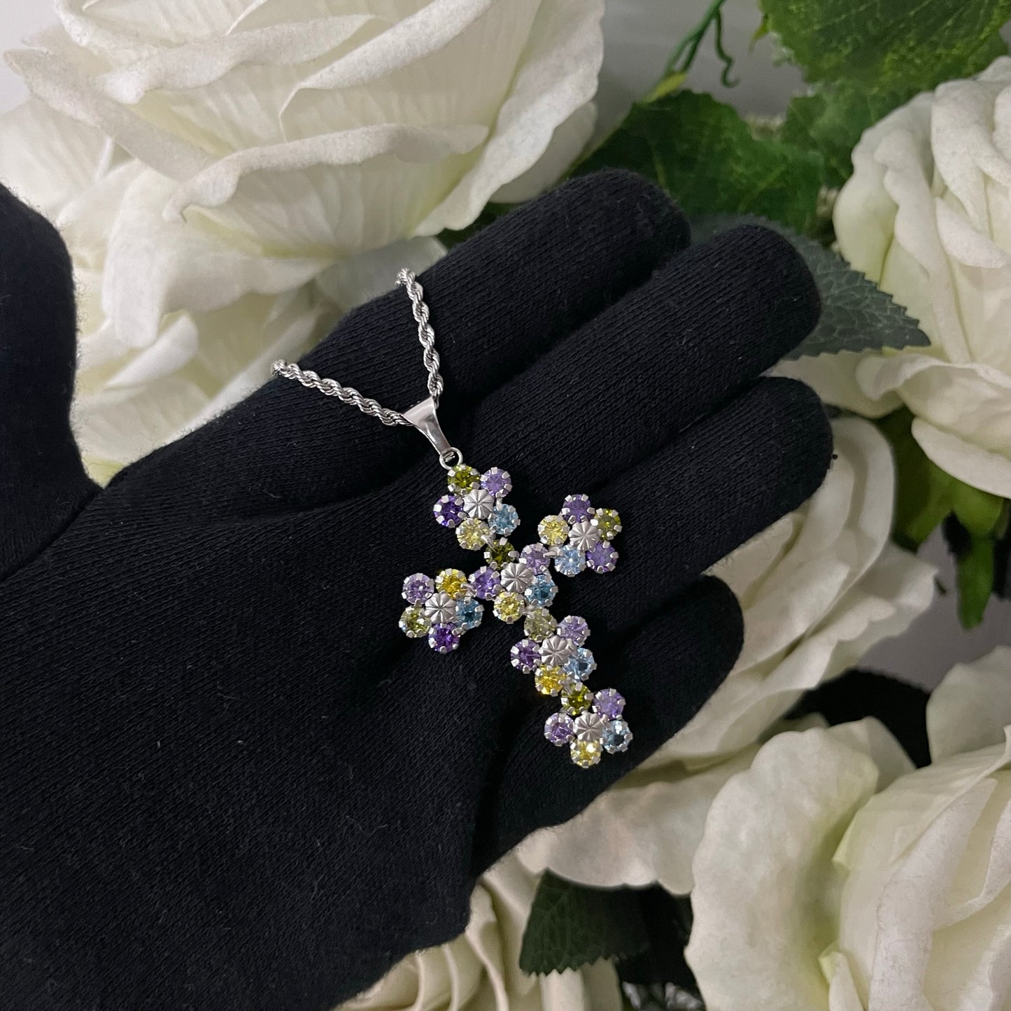Collana fune con croce multicolor oro e zirconi