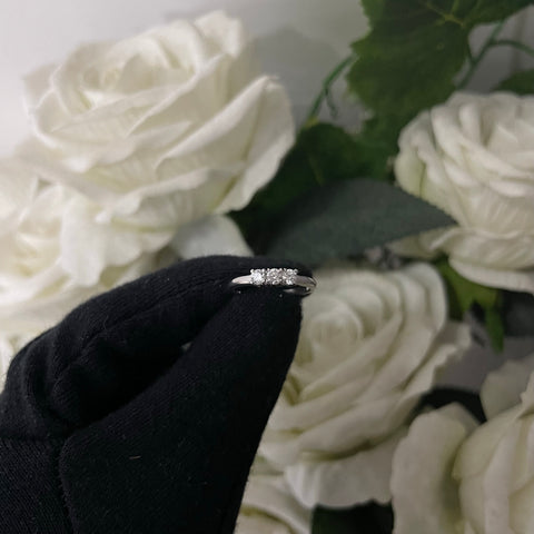 Anello trilogy E-F/ IF-VVS oro e diamanti