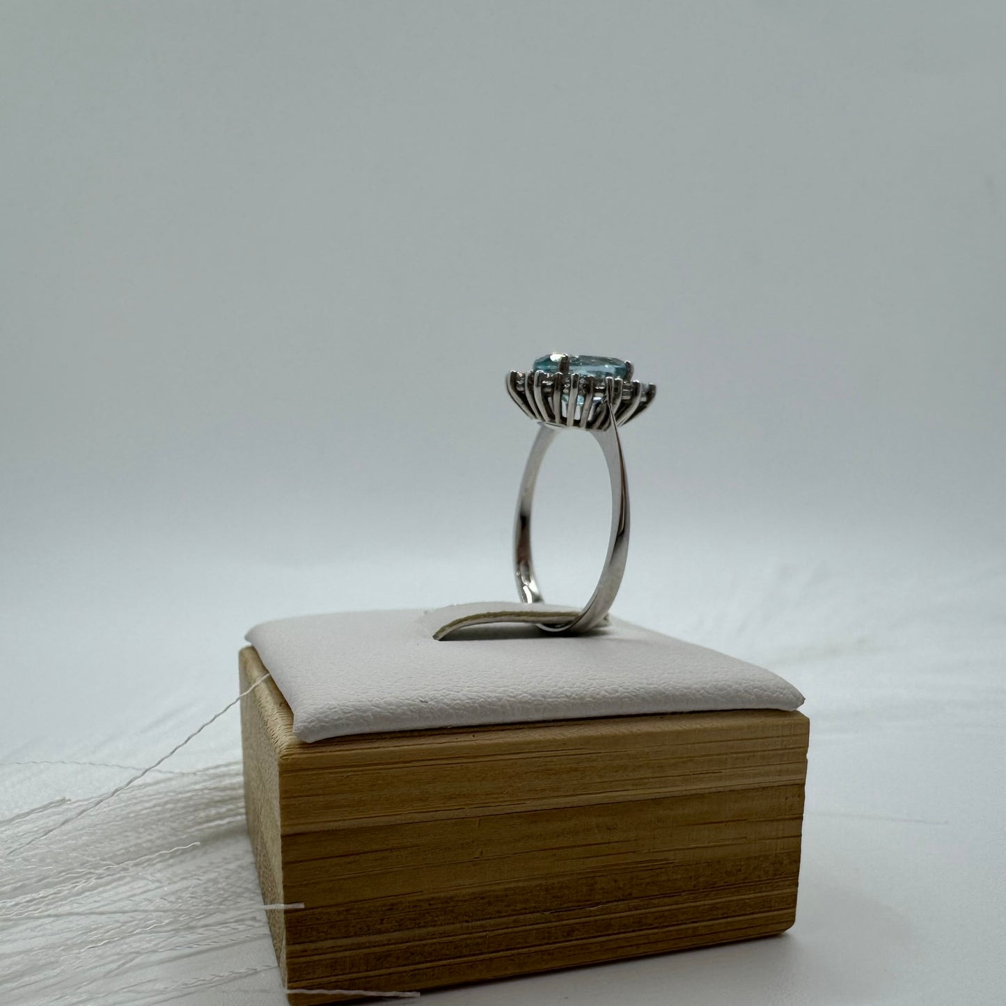 Anello Kate ovale oro e zircone