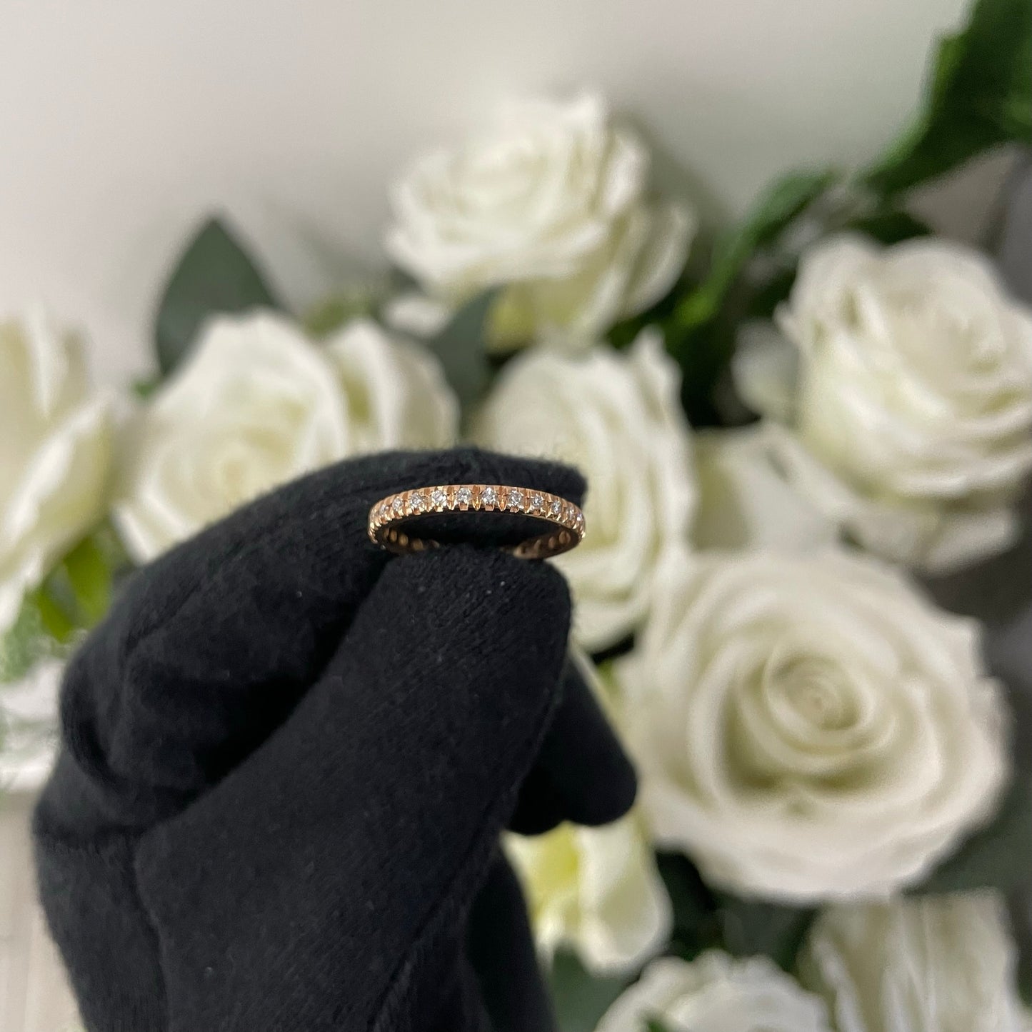 Anello veretta oro rosa e diamanti