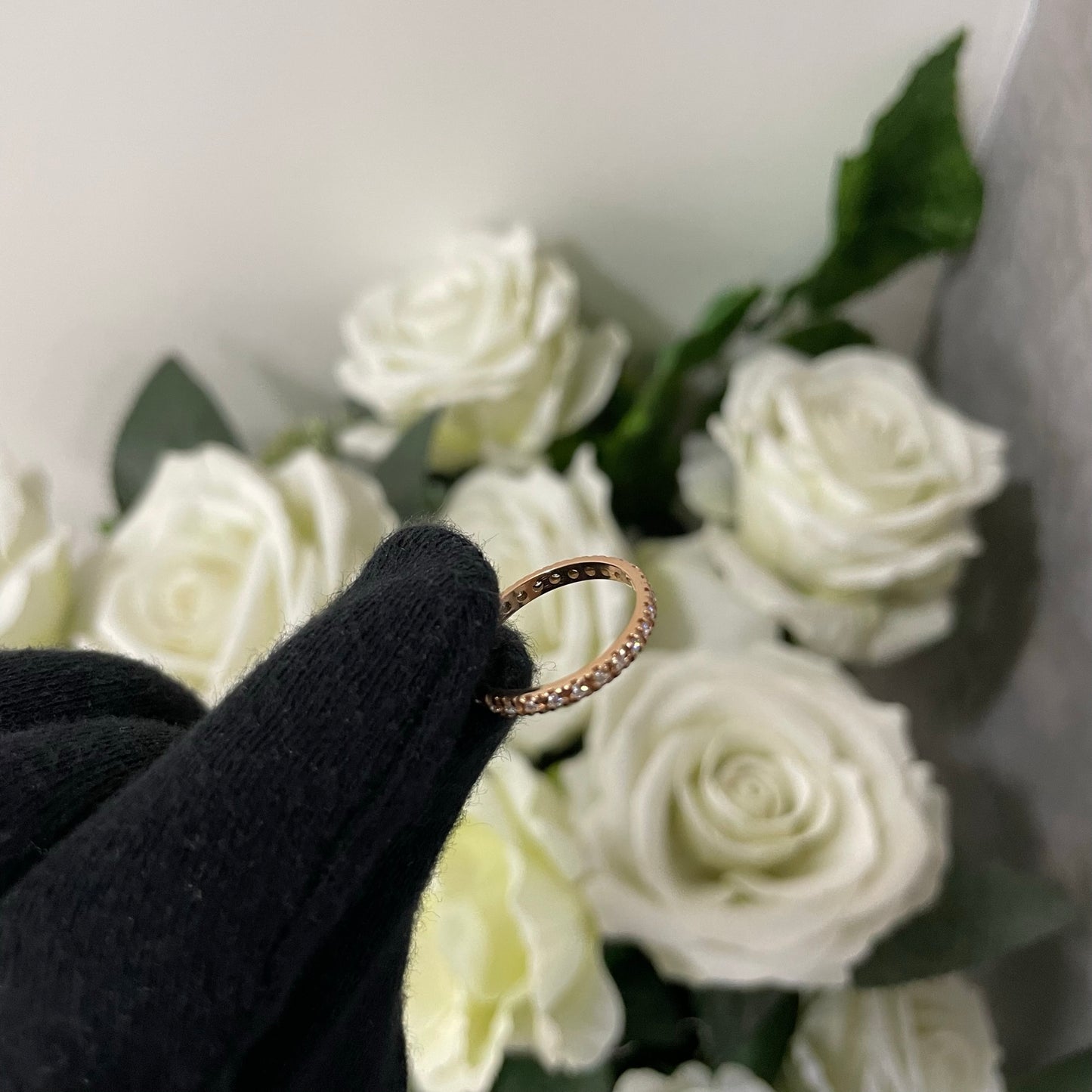 Anello veretta oro rosa e diamanti